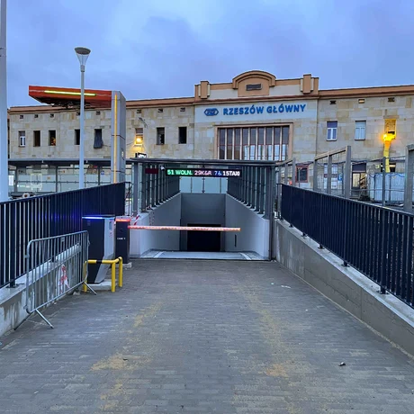Rzeszowskie Centrum Komunikacyjne na chwilę przed otwarciem [STYCZEŃ 2024] - fot 26